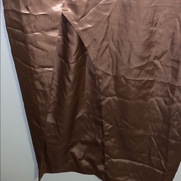 Pink satin skirt with rhinestone - Picture 3 of 6